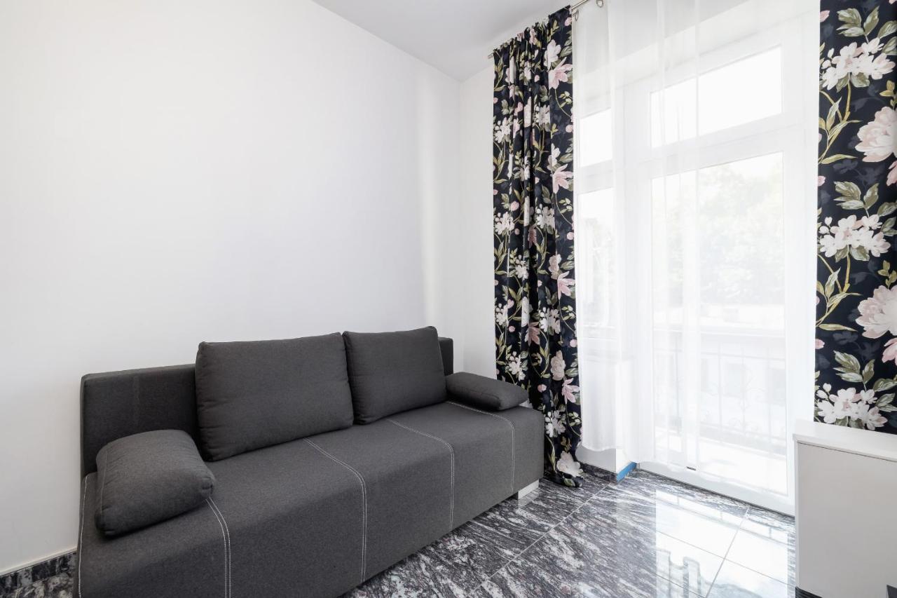 Apartments On Krupowki Street With Mountain View By Noclegi Renters Zakopane Buitenkant foto